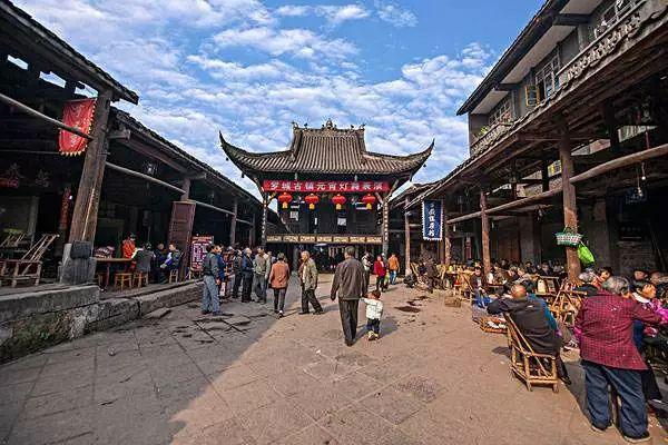 女人一定要结婚，要组建家庭吗？游戏画面